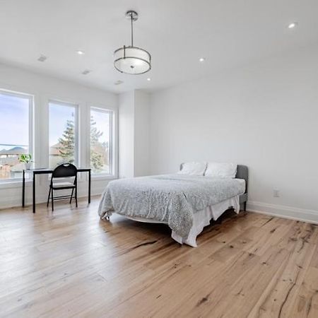Executive Room In Toronto Next To Yorkdale Shopping Centre Eksteriør bilde
