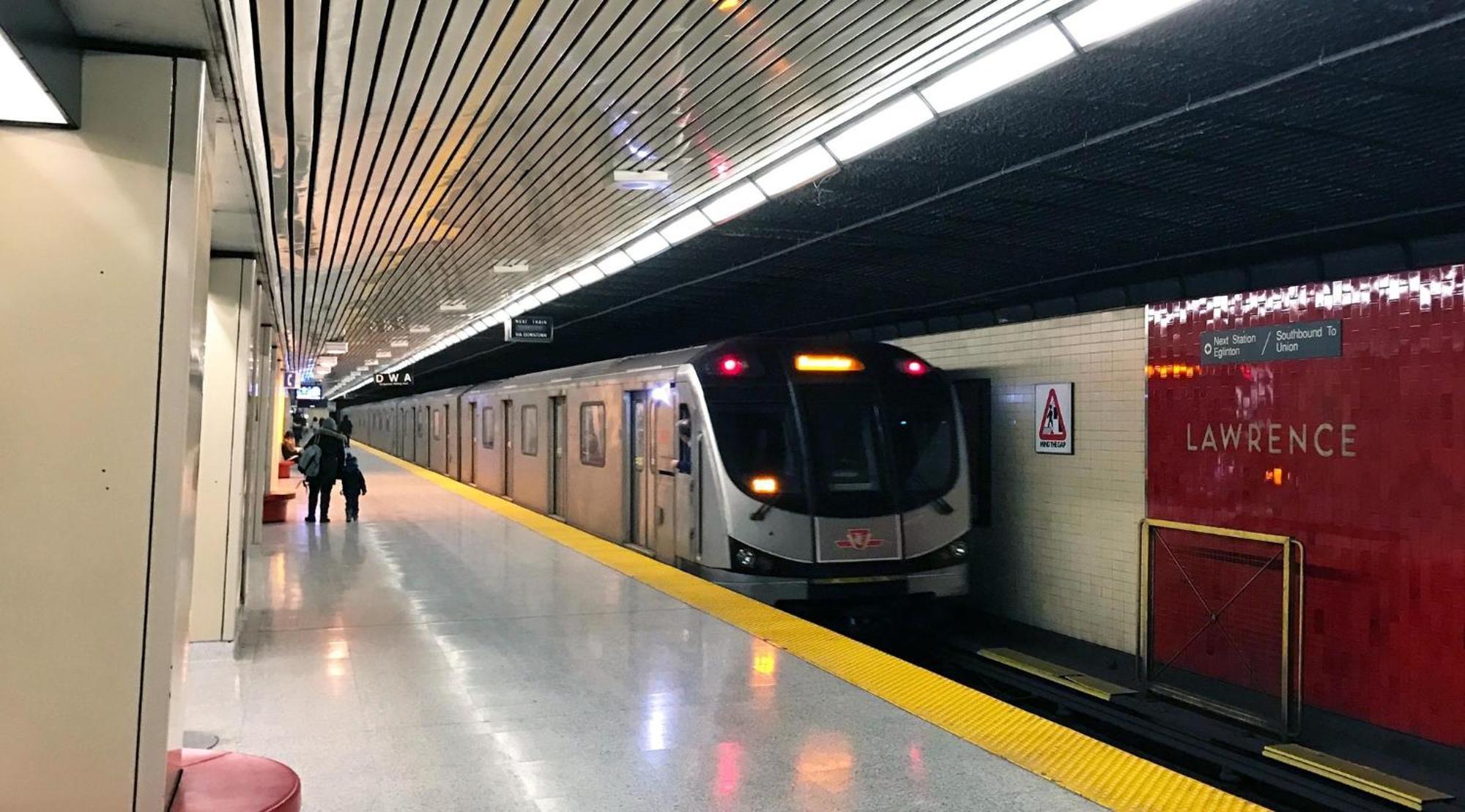 Executive Room In Toronto Next To Yorkdale Shopping Centre Eksteriør bilde